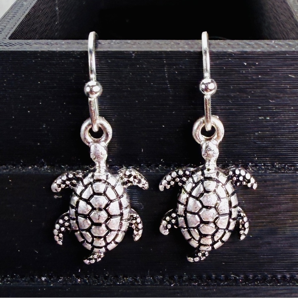 Silvertone Tiny Etched Turtle Pierced Earrings - image 4